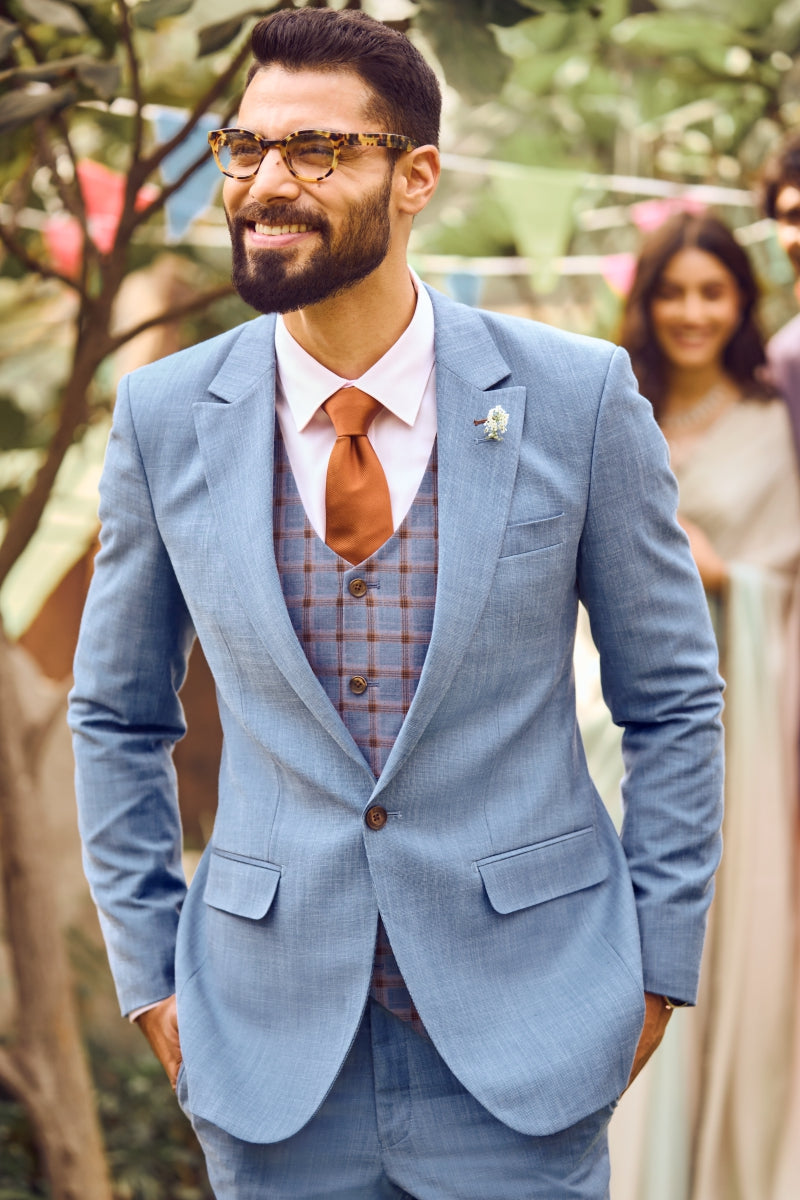 Three Piece Suit Raymond Coat Pant Wine Colour Raymond Men Red Structured  Regular Fit Polyester Blend